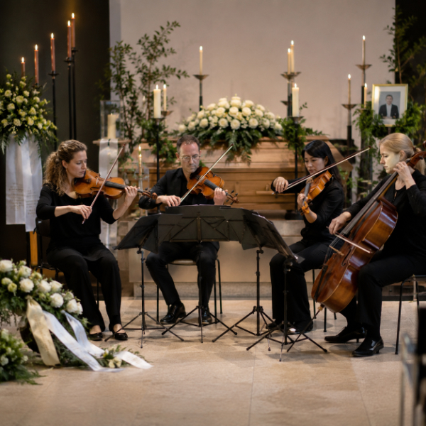 Streichquartett für Beerdigung: 4000+ geprüfte Musiker & Bands Streichquartett für Beerdigung: 4000+ geprüfte Musiker & Bands
